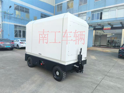 2吨电动九游在线登录官网-九游online（中国） 飞翼箱式工具拖车2I.jpg