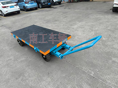 3吨小型九游在线登录官网-九游online（中国） 还橡胶垫工具车I.jpg