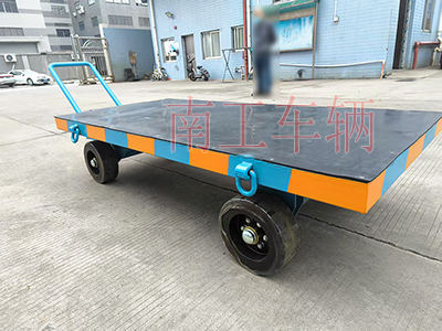 3吨小型九游在线登录官网-九游online（中国） 带橡胶垫工具车4I.jpg