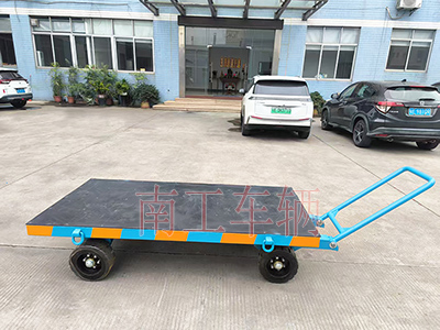 3吨小型九游在线登录官网-九游online（中国） 带橡胶垫工具车2I.jpg